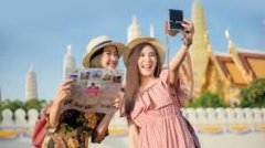 每年8月10日自贡恐龙博物馆免费开放，游客可提前预约